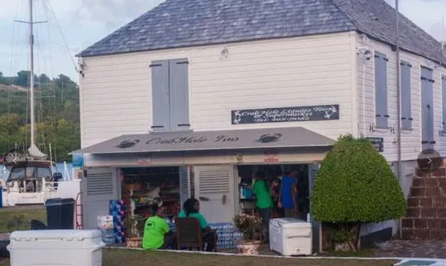 Crab Hole Liquors Too