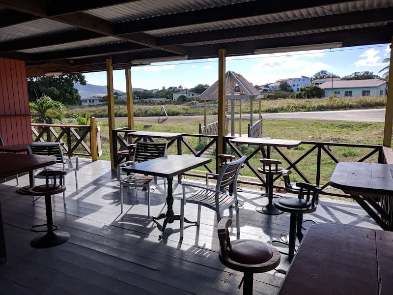 D'cravinz Restaurant & Bar