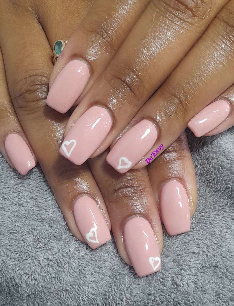 De' Envy Beauty Salon