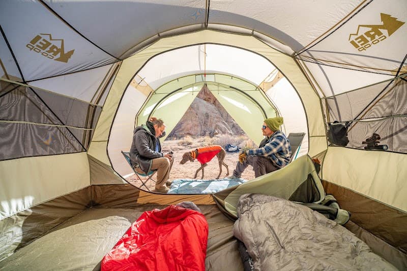 IKARI'AJ RETAIL & TENT CITY TOURS