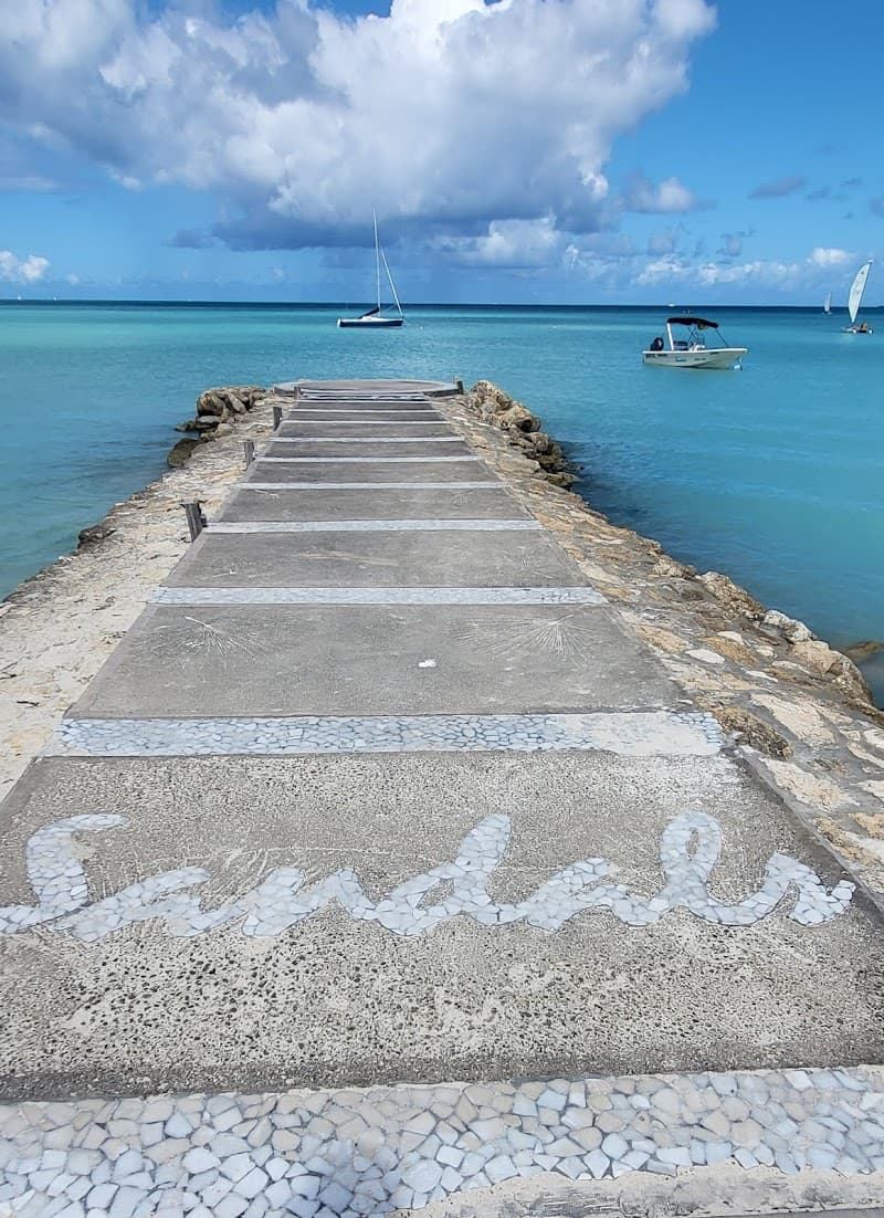 Sandals Pier